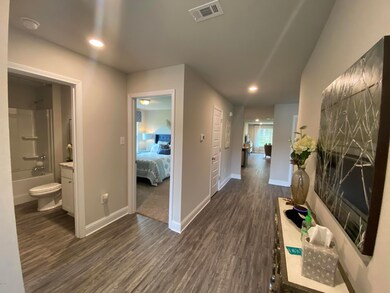 Cali Foyer 1