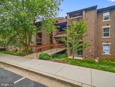 7902 Pearlbush Dr unit 101, Gaithersburg, MD 20879 - photo 2