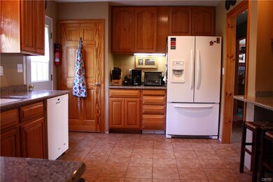 Newly Remodeled - Pantry New Refrigerator and Dish