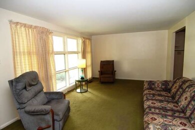 17815 Baker Ct, Country Club Hills, IL 60478 - photo 3