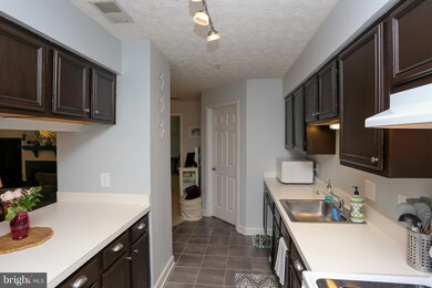 621 Admiral Dr unit 305, Annapolis, MD 21401 - photo 6