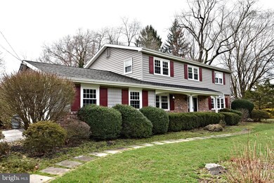 89 Woodview Dr, Doylestown, PA 18901 - photo 2