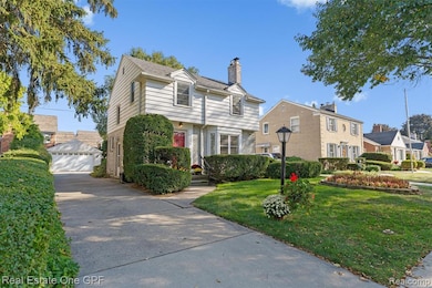 20670 Vernier Cir, Grosse Pointe Woods, MI 48236 - photo 3