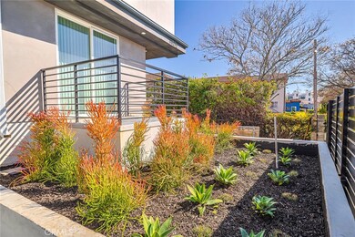 1704 Redondo Blvd, Los Angeles, CA 90019 - photo 5