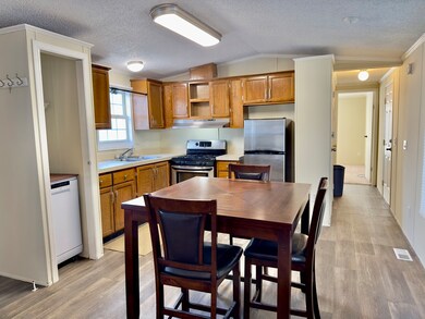 27W370 Geneva Rd unit 68, West Chicago, IL 60185 - photo 6