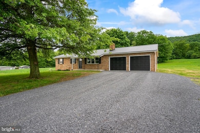 1871 Apple Way, Saint Thomas, PA 17252 - photo 2