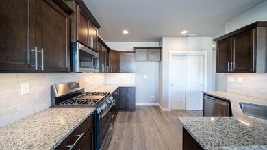 6101 Cottonwood - 3