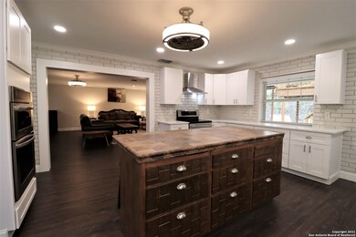 12520 Stage Coach Ln, Helotes, TX 78023 - photo 7