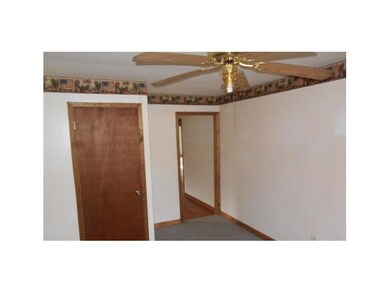 5521 S Marietta Main St, Shelbyville, IN 46176 - photo 5