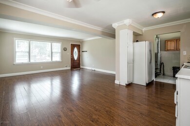 6015 Applegate Ln, Louisville, KY 40219 - photo 7