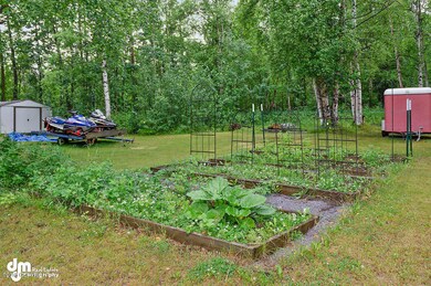Exterior Yard_BRM_3954-SMALL