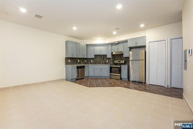 44 Bergen Blvd unit 2, Fairview, NJ 07022 - photo 5