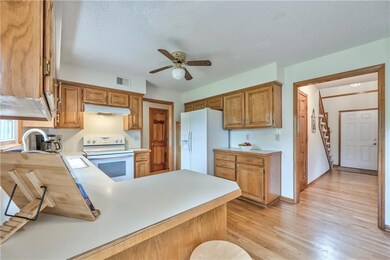 13600 W 68th St, Shawnee, KS 66216 - photo 7
