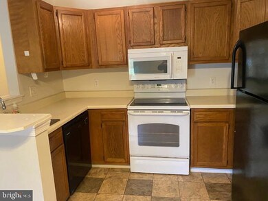 1334 W Wyomissing Ct, Reading, PA 19609 - photo 4