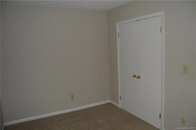 641 W Sharpe St, Statesville, NC 28677 - photo 6