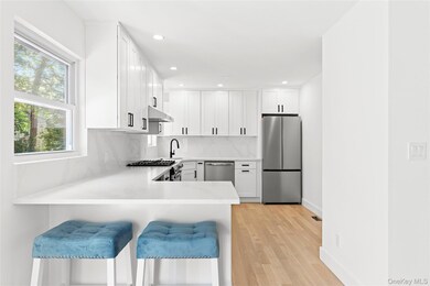 13 Shore Rd, Hampton Bays, NY 11946 - photo 4