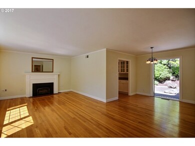Living Room/Dining Room