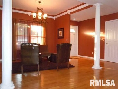 1112 N Sherman St, Lincoln, IL 62656 - photo 2