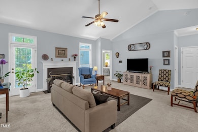 6-web-or-mls-3904 Sunningdale Way-6