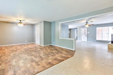 1907 Bridle Ln, Gainesville, TX 76240 - photo 5