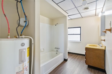 751 Chartiers Ave, Mc Kees Rocks, PA 15136 - photo 2