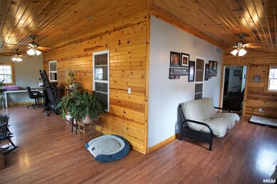 312 Delavan St, Lincoln, IL 62656 - photo 4