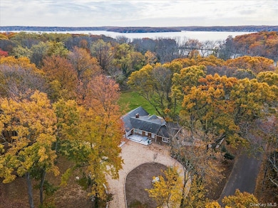 117 Locust Ln, Northport, NY 11768 - photo 5