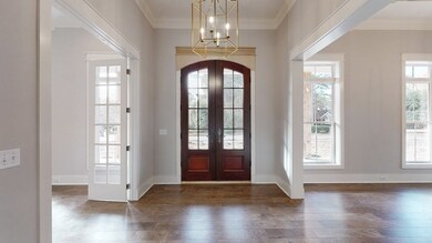 Foyer Out