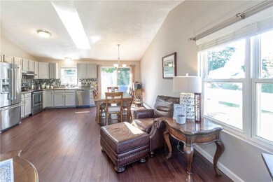 110 Iroquois Rd, Narragansett, RI 02882 - photo 5