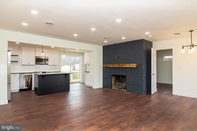 5887 Oakland Rd, Sykesville, MD 21784 - photo 5