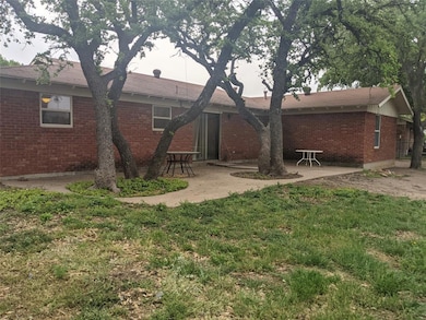 107 Oak Ridge Terrace, Weatherford, TX 76086 - photo 3