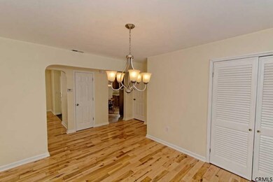 1047 Hickory Rd, Schenectady, NY 12309 - photo 6