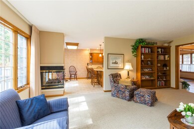 3305 Silverthorne Rd NE, Cedar Rapids, IA 52402 - photo 7