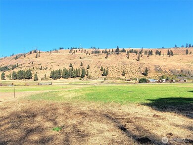 View to the rear looking back at lookout mountain.