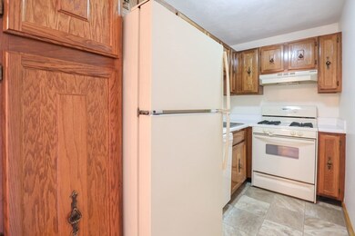 9 Kenmar Dr unit 19, Billerica, MA 01821 - photo 4