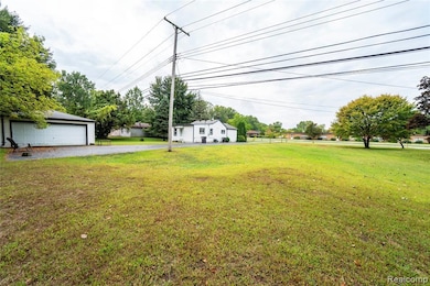 8883 Beech Daly Rd, Taylor, MI 48180 - photo 4