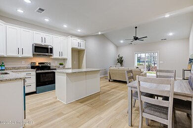 10926 Brookley Dr, Louisville, KY 40229 - photo 6