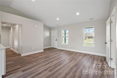 118 Garden St, Troutman, NC 28166 - photo 4