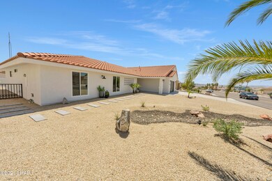 2430 Jamaica Blvd S landscaping