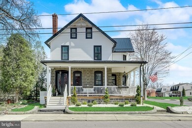 157 S 3rd St, Quakertown, PA 18951 - photo 2
