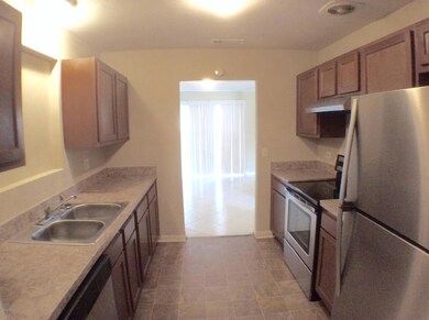 6715 Lucente Dr, Jacksonville, FL 32210 - photo 3