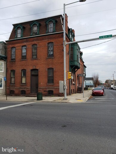 280 S Main St unit . 2, Chambersburg, PA 17201 - photo 2