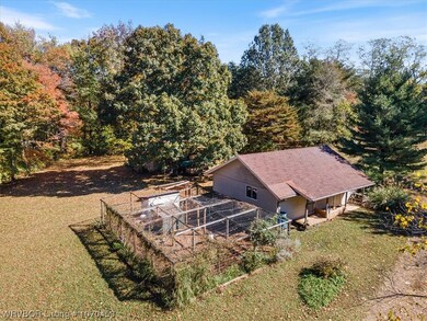 12418 Bunyard Rd, Winslow, AR 72959 - photo 6