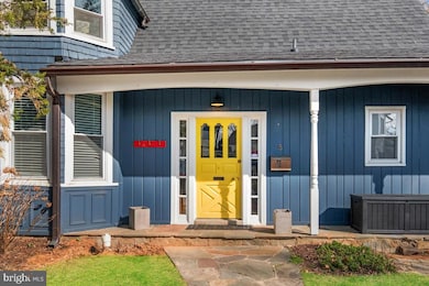 5 Vassar Cir, Glen Echo, MD 20812 - photo 4