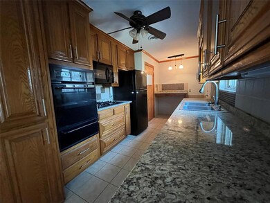 756 Betty Ln, Hurst, TX 76053 - photo 4