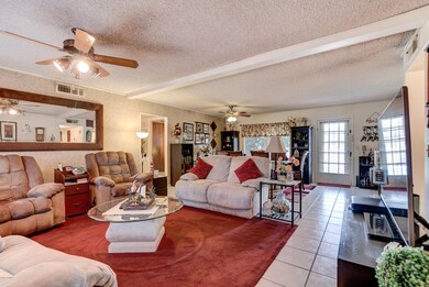 944 W La Jolla Dr-6