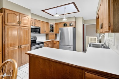 161 Dahlia St, Schenectady, NY 12306 - photo 6