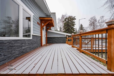 17-web-or-mls-12900 Troy St-17