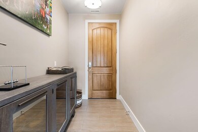 810 S Dixie Dr - www.lystpros.com2