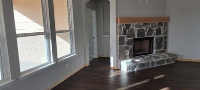 1045 Winecup Ln, Weatherford, TX 76085 - photo 6